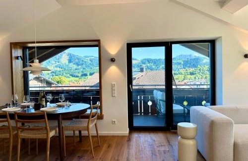 Wertach Apartment | Neue Ferienwohnung mit Bergblick & Sauna