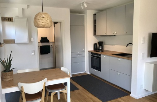 Ohningen Apartment | Neue, Hochwertige & Naturnahe Ferienwohnung am Bodensee + Schönen Außensitzplatz