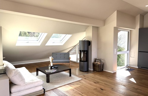 Zummeterhof Apartment | Neues Dachgeschoss-loft mit Moselblick, Bootcharter