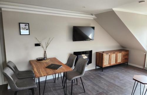 Schwerin Apartment | Neumühler Hof- stilvolle Ferienwohnung "Lisa", kostenfreie Parkplätze und Netflix