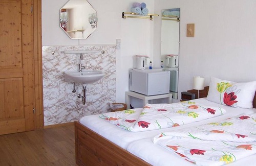 Bad Bayersoien Apartment | Neunerhof - double room No. 5