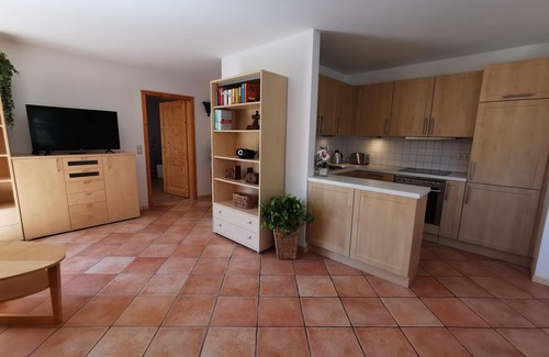 Daisendorf Apartment | Neuwertige Ferienwohnung mit Terasse in Daisendorf bei Meersburg
