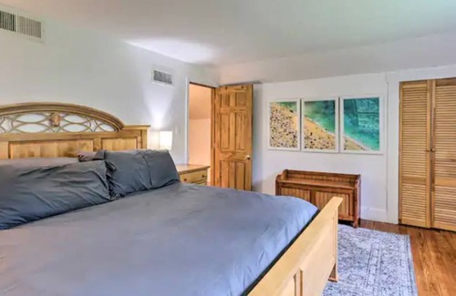Narrowsburg House | New 1 acre Pond! Cottage on 4 acres. Large Grill. Pet Friendly.