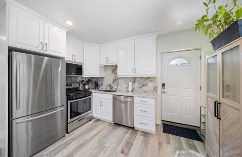 Lake Arrowhead Apartment | New 1-Bdrm Apartment Suite - Pet-Friendly Cozy Mountain Escape Near Trail & Lake