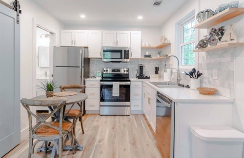 Mount Pleasant Apartment | NEW 1 Bedroom Coastal Retreat in the heart of Mount Pleasant