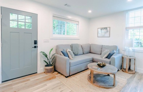 Mount Pleasant Apartment | NEW 1 Bedroom Coastal Retreat in the heart of Mount Pleasant