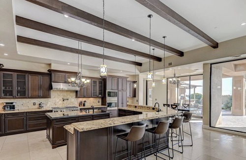 Spring Valley Villa | NEW: #1 VEGAS Luxurious Vacation VILLA Movie Theater +7min to Strip! ⭐️⭐️⭐️⭐️⭐️