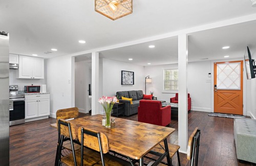 Bloomingdale House | NEW! 19 Minutes from Savannah Historic District
