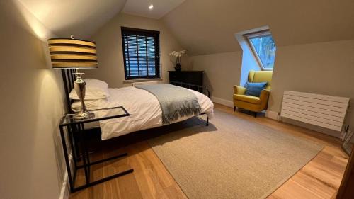 Dunblane House | NEW 1BD Contemporary Flat Upper Dunblane
