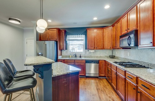 Hope Gardens House | NEW 2 Bedr Downtown Nash Home w/5 Star Host! 5 Minutes from Broadway