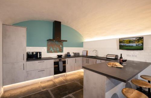 Waterhead House | New 2 Bedroom Home at Waterhead Range by LetMeStay