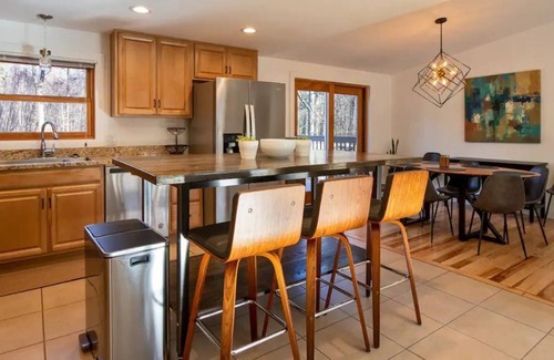 West Saugerties House | New! 2 Units in 1 House! 6BR/2.5BA + Hot Tub & Fire Pit