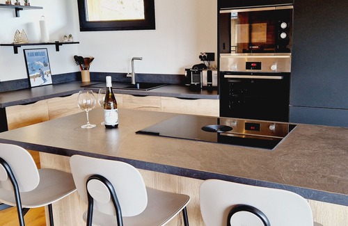 Montalbert Ski Chalet | New 2024 chalet for 12 with jacuzzi, ski-room and parking in La Plagne