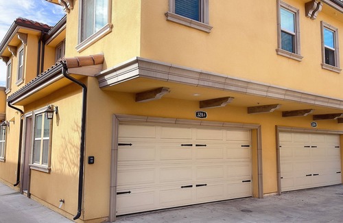 Alhambra Condo | ⭐️⭐️⭐️⭐️⭐️New 2b3b with garage in Alhambra，walk to Costco and Target