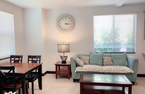 Alhambra Condo | ⭐️⭐️⭐️⭐️⭐️New 2b3b with garage in Alhambra，walk to Costco and Target