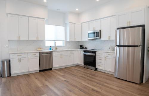 North Hollywood House | New 2BR Family Home Nr Universal