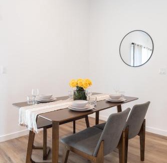 North Hollywood House | New 2BR Family Home Nr Universal
