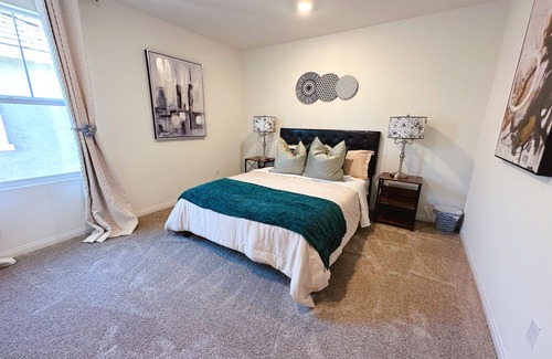 Chino House | New 3 bd/2.5 ba single family
