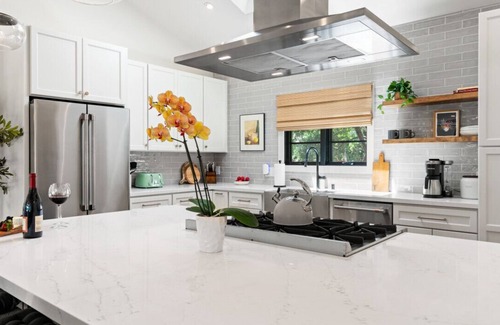 Sonoma House | NEW 3 BD, Minutes from Sonoma Plaza with Spa