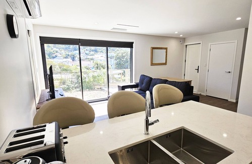 Wellington House | NEW 3 Bedroom and Garage Home, City Fringe!