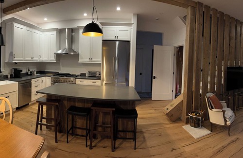 North Scituate House | New 3-bedroom barn in seaside area of Scituate with beaches and shopping nearby