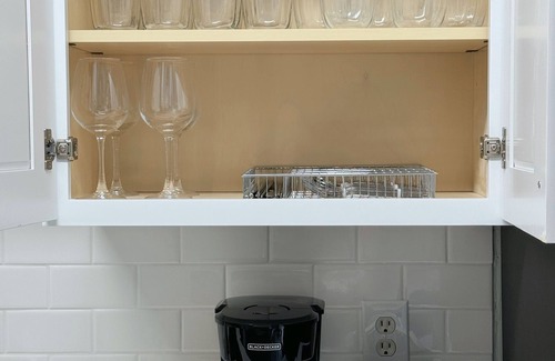 Roswell House | new 3-bedroom townhome in Roswell,nearby Avalon.north point mall,old mill park