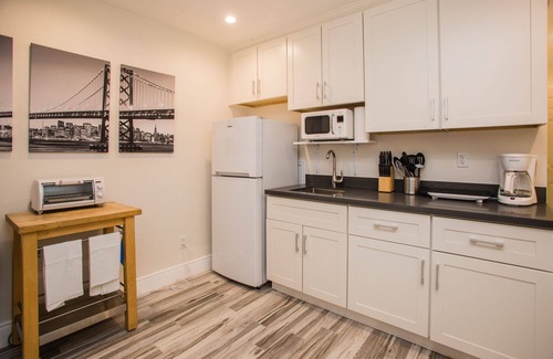 Silver Terrace House | NEW! 30+ DAYS: Modern 2BR/2BA Close to Everything