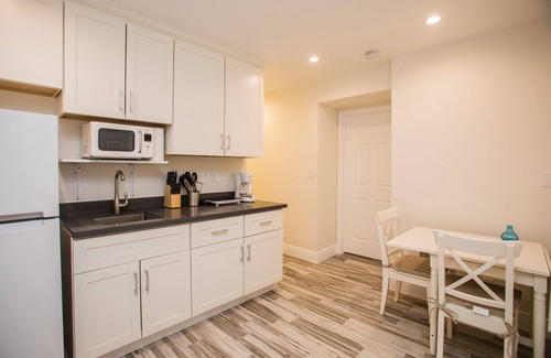 Silver Terrace House | NEW! 30+ DAYS: Modern 2BR/2BA Close to Everything