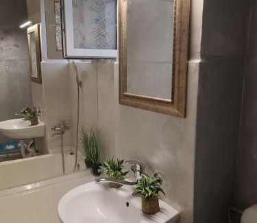 Bacau Apartment | New 33