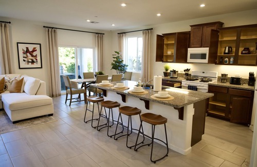 Visalia House | New 3B Home/near Sequoia, EV, +More