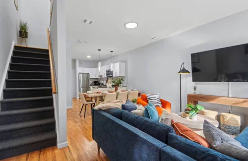 Hoboken House | New!3Bed 3Full Bath/Sleeps 12/15 Mins to NYC/Near T station,buses and Parks