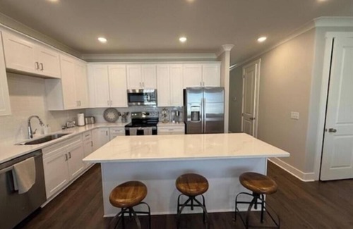 Oxford Condo | New, 3BR/3.5BA Condo/1,750 sq ft - 5 min to Ole Miss/2.5 Miles to The Square!