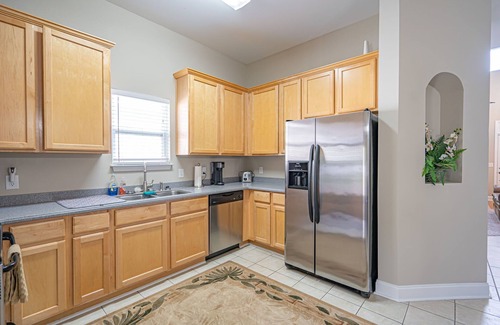 Port Wentworth House | NEW 4 BDR: Seasonal Water Park, Lazy River, Fishing, Gym, Mins to Savannah