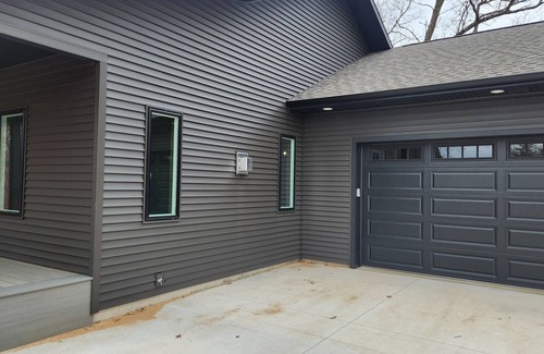 Nekoosa House | New 4-bdrm house Sand Valley/Lake Arrowhead area. 5 min from world class golf.