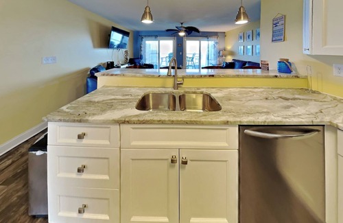 Put-in-Bay Condo | New 4 Bedroom 3 Bath Luxury Condo overlooking the water - Sleeps 12 max -C106