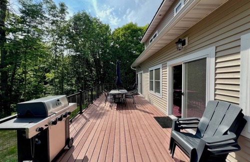 Egg Harbor House | New 4-bedroom home in Egg Harbor, 2 min drive to beach