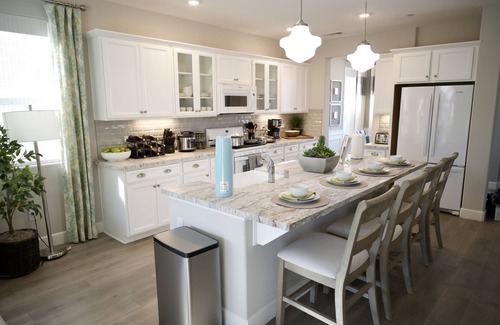 Visalia House | New 4B Home + Loft near Sequoia, EV