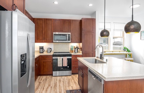 Makaha Valley House | New 4br home 5 min from the beach-Paradise escape