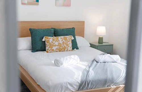 Stanley House | New! 4BR in Durham Road