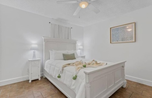 Long Beach Apartment | NEW 4BR Single Story GRILL Near the beach