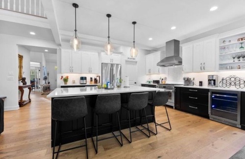 Saratoga Springs House | NEW 5 BR 4 Bath IMPECCABLE home Community Indoor pool! EV charger