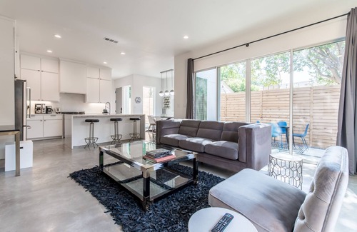 Dallas House | New 6B/6B Connected Double Townhomes