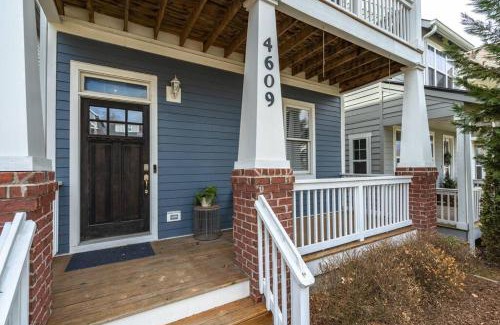 The Nations House | NEW 7 mins to Broadway Sleeps 8