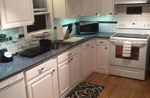 Albrightsville House | New 7 Person Hot Tub & HUGE Game room. Beautiful terrazzo Counter and bar top.