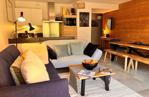 Oz Apartment | New 8/9-person ski-in/ski-out apartment on the Alpe d'Huez ski area