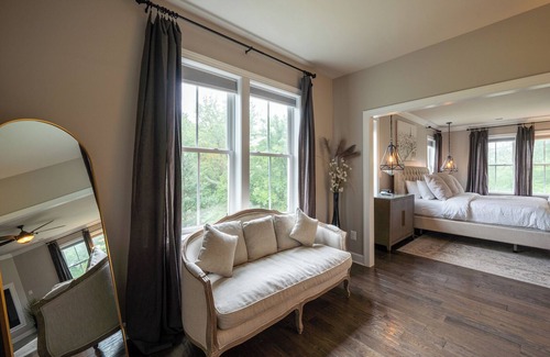 Leesburg House | **New**: A Private Luxury Retreat for Corporate or Bridal Parties