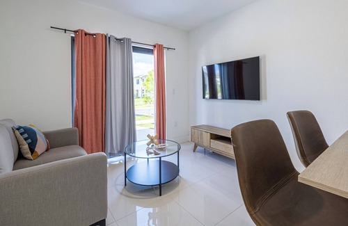 Florida City Apartment | NEW Adorable Studio - Palmera Cove - 1BR