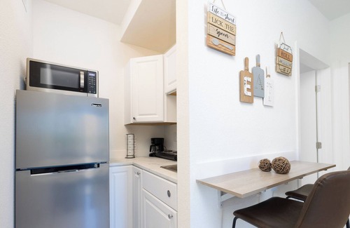 Florida City Apartment | NEW Adorable Studio - Palmera Cove - 1BR