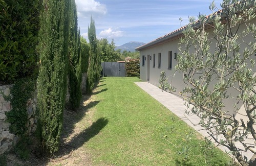 Chateauneuf-Grasse House | New air-conditioned house in a green setting in absolute calm