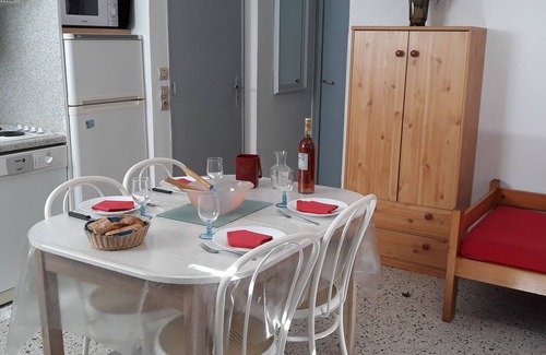 Le Lavandou Apartment | NEW: Air-conditioned apartment with wifi